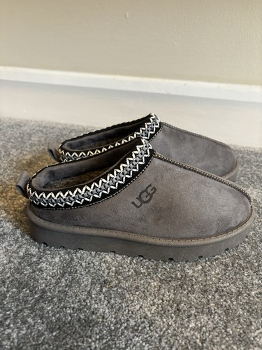 Ugg alike size slippers - alike,