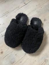 Womens UGG Slippers Size 5