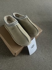 Beige Ugg Like Slippers Size